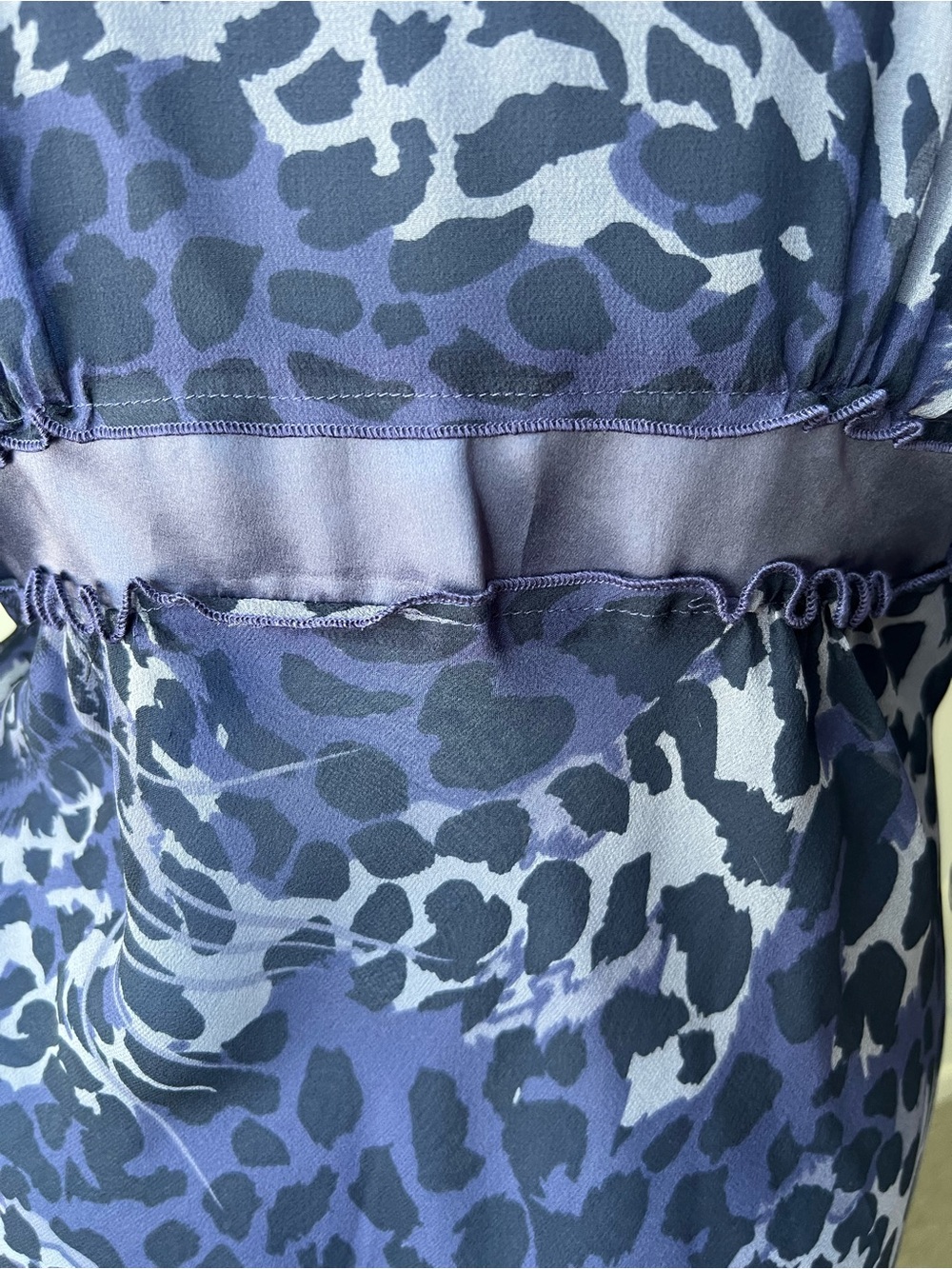 New BCBGIRLS 100% Silk LEOPARD PURPLE DRESS - Picture 12 of 15
